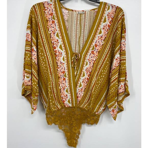 Intimately Free People Womens Gold Patterned Blouse Bodysuit NEW Size XS - Picture 2 of 15